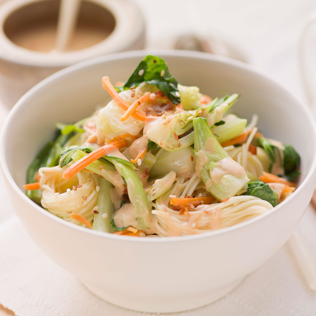 Asian Vegetable Noodles with Spicy Peanut Sauce - Grimmway Farms